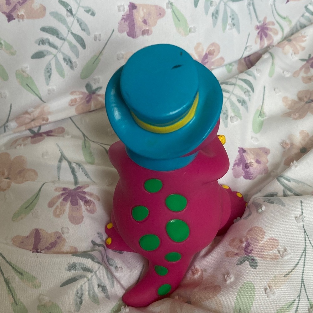 Lot of 2 Barney Dinosaur Vinyl Figures Lyons Group 1990s Baseball & Top Hat 5" - Picture 3 of 6